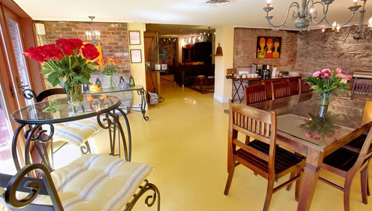 Auberge Bonsecours Montreal Hotel