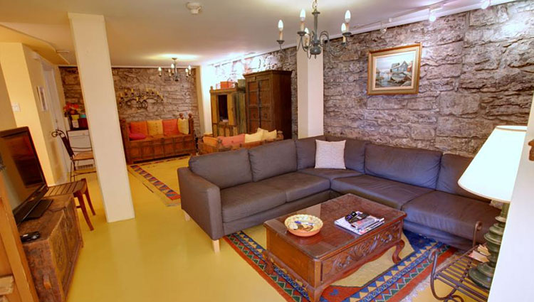 Auberge Bonsecours Montreal Hotel