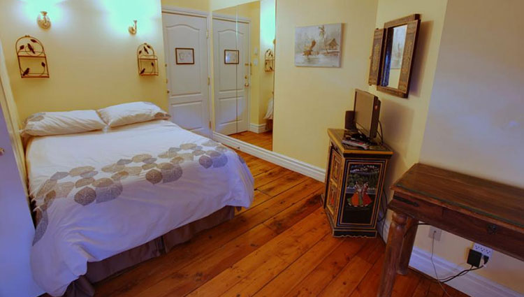 Auberge Bonsecours Montreal Hotel