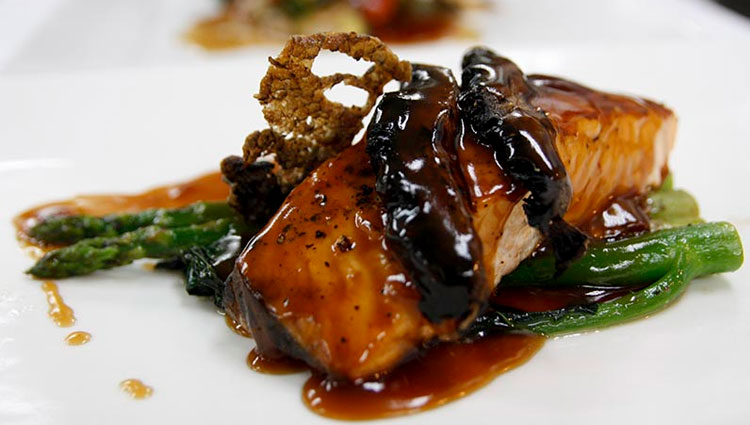Miso Sushi Bar + Fusion Asiatique Restaurant in Montreal